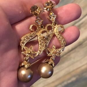 Beautiful Gold Pierced Dangly Earrings with Pearl Drop Accents